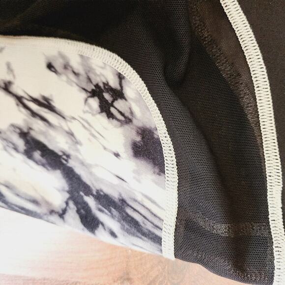 LULULEMON BREATHE EASY LEGGINGS SIZE XS - Picture 6 of 8